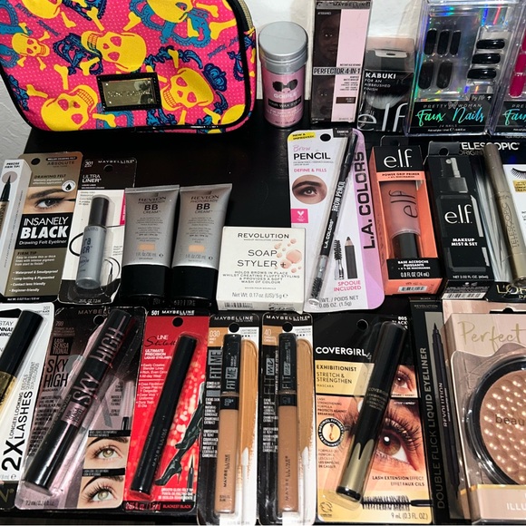 Women’s make up and accessory bundle - Picture 5 of 5